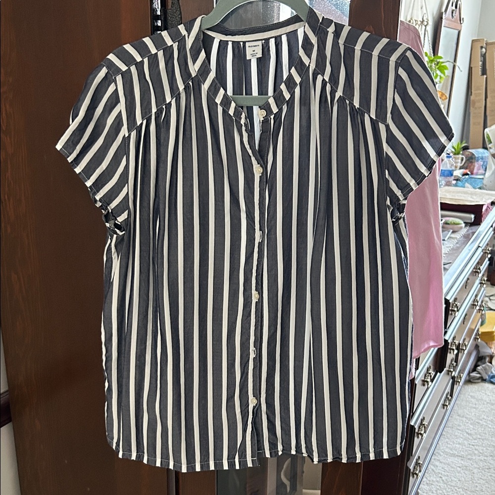 Old Navy Gray and White Striped Button Down Shirt